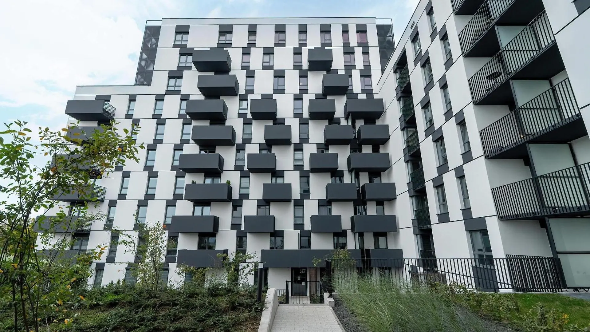 Nowoczesny Apartament Dla 2 Doroslych I 2 Dzieci Parking By Noclegi Renters Познань 0*,  Польша
